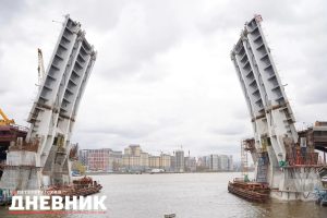 Ещё один разводной мост через Неву возводят в Санкт-Петербурге